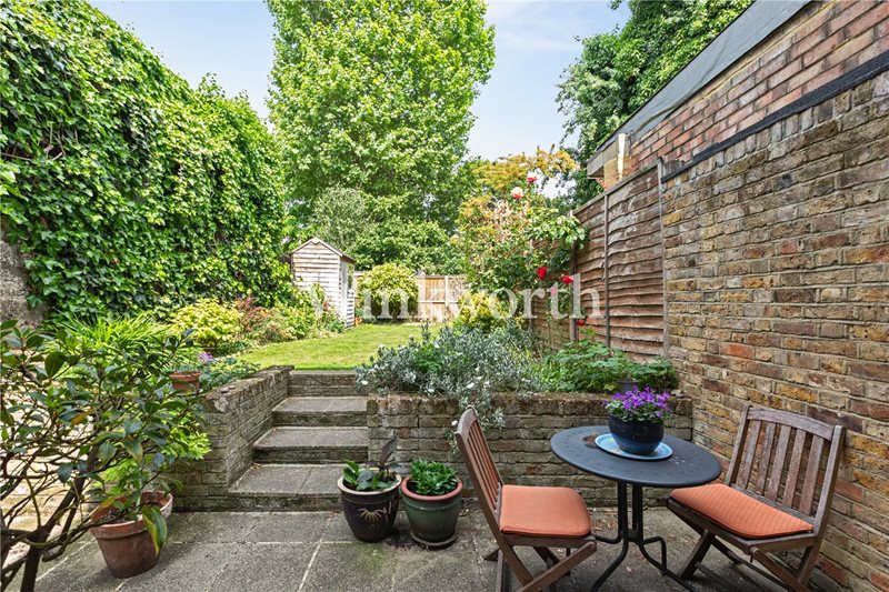 Laura Terrace, London, N4