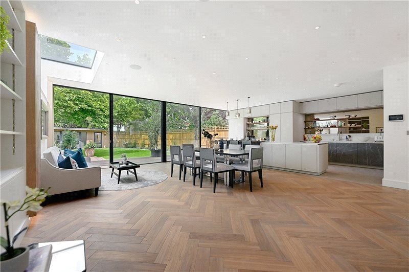 Westmoreland Road, Barnes, London, SW13