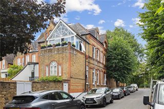 Bolingbroke Grove, London, SW11