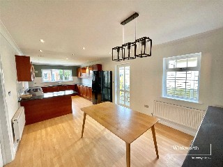 Somerford Avenue, Highcliffe, Dorset, BH23