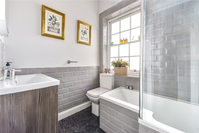 Alison Way, Winchester, Hampshire, SO22