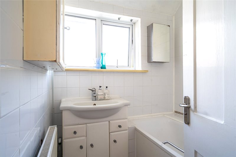 Cricklade Avenue, London, SW2