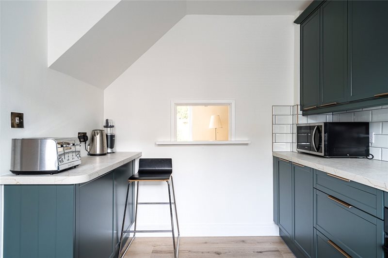 Ewen Crescent, London, SW2