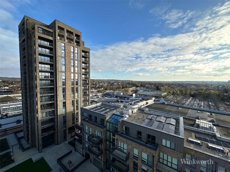 Station Road, Edgware, HA8