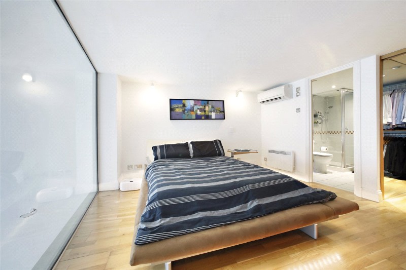 Ludgate Hill, London, EC4M