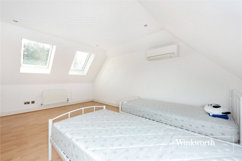 Hendon Lane, Finchley, London, N3