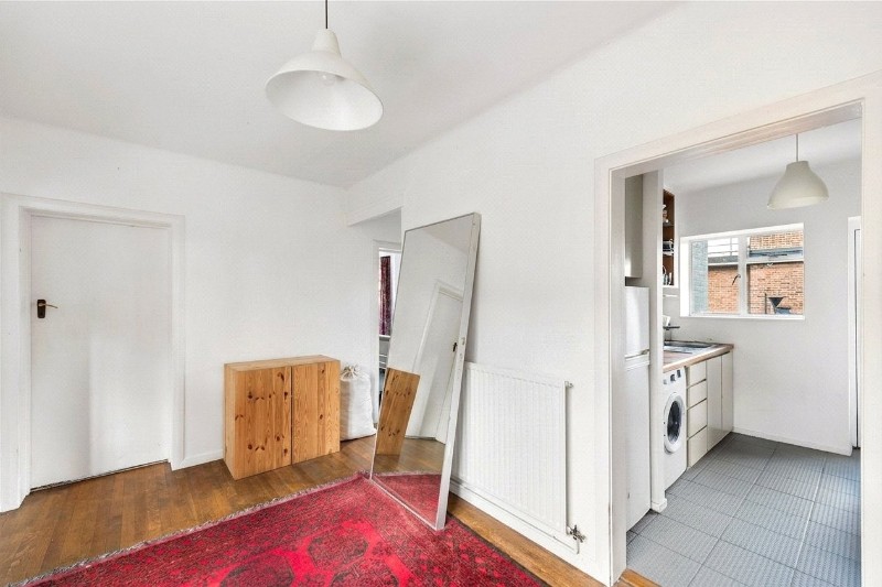Clissold Crescent, London, N16