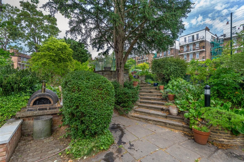 Cholmley Gardens, London, NW6