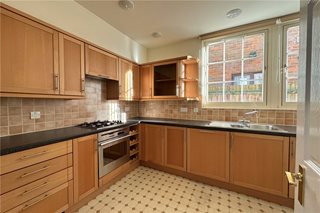 Warwick Road, Beaconsfield, HP9