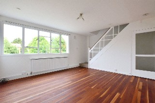 Courtlands Avenue, London, SE12