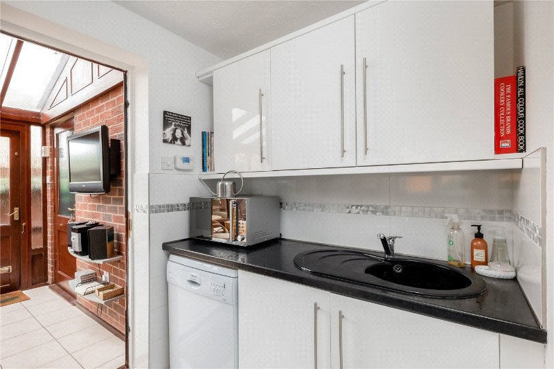 Mallard Close, Stratford-upon-Avon, Warwickshire, CV37