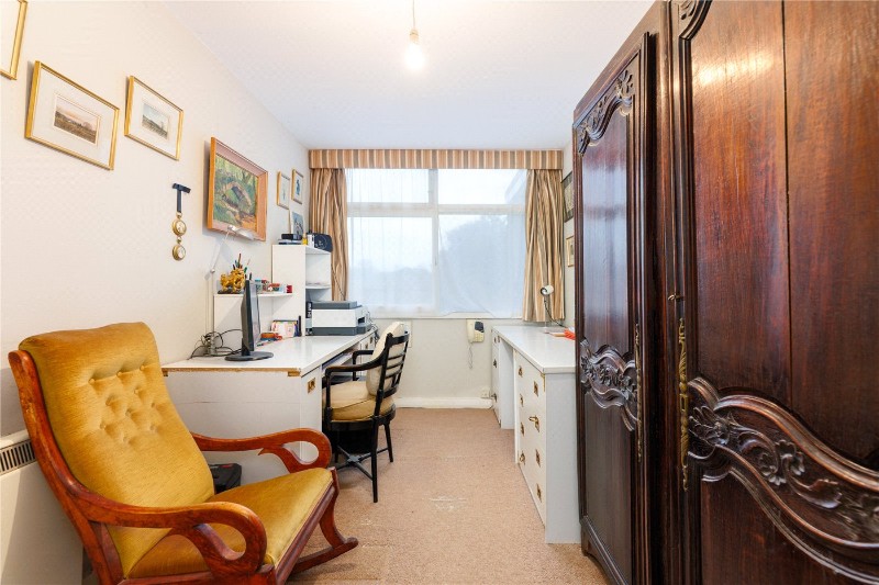 Arlesey Close, London, SW15