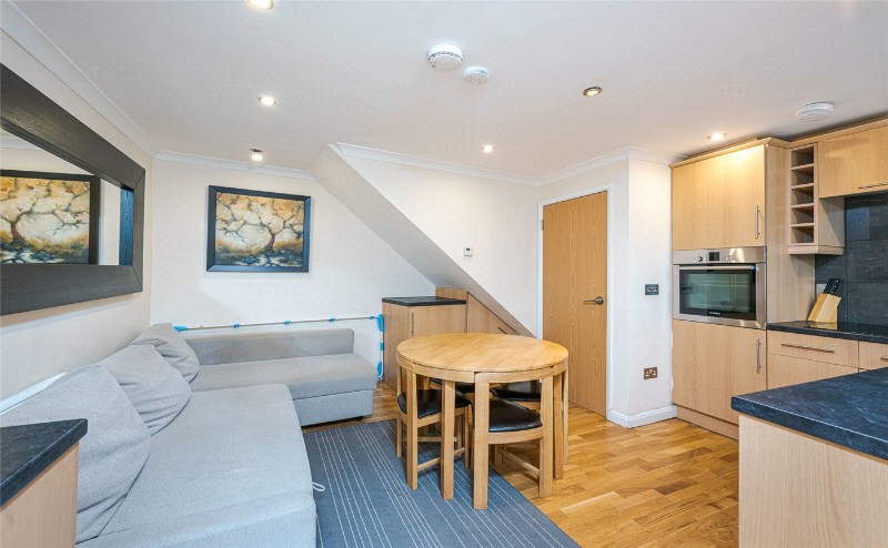 Wilton Road, London, SW1V