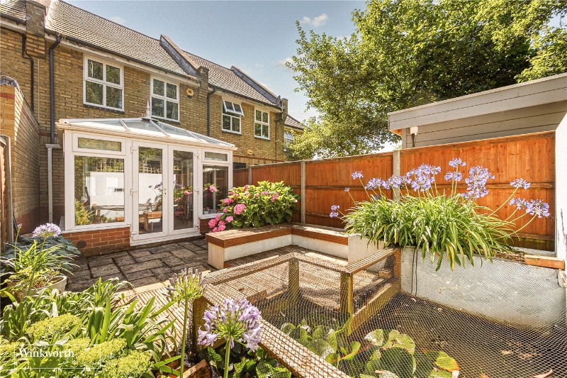 Alfred Close, London, W4