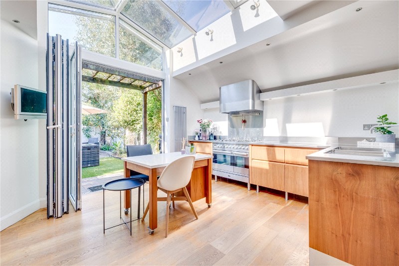 Bovingdon Road, London, SW6