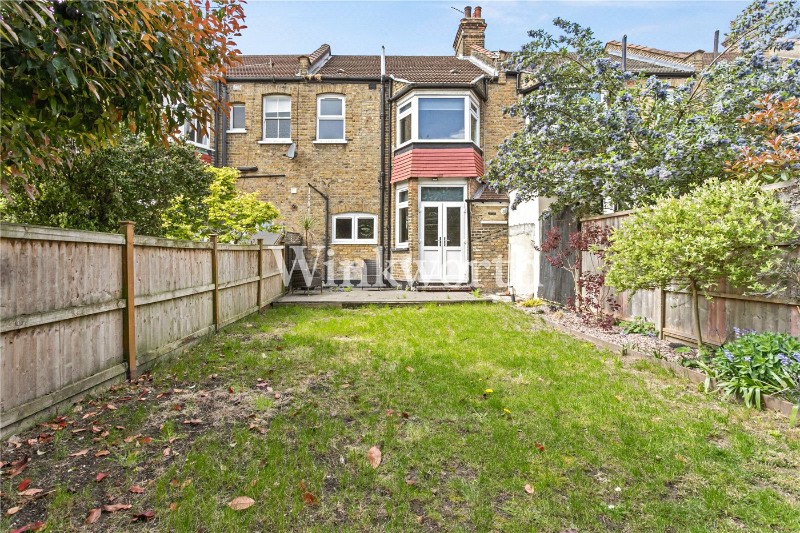 Chimes Avenue, London, N13
