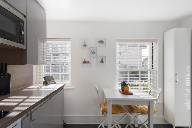 Gayfere Place, London, SE25