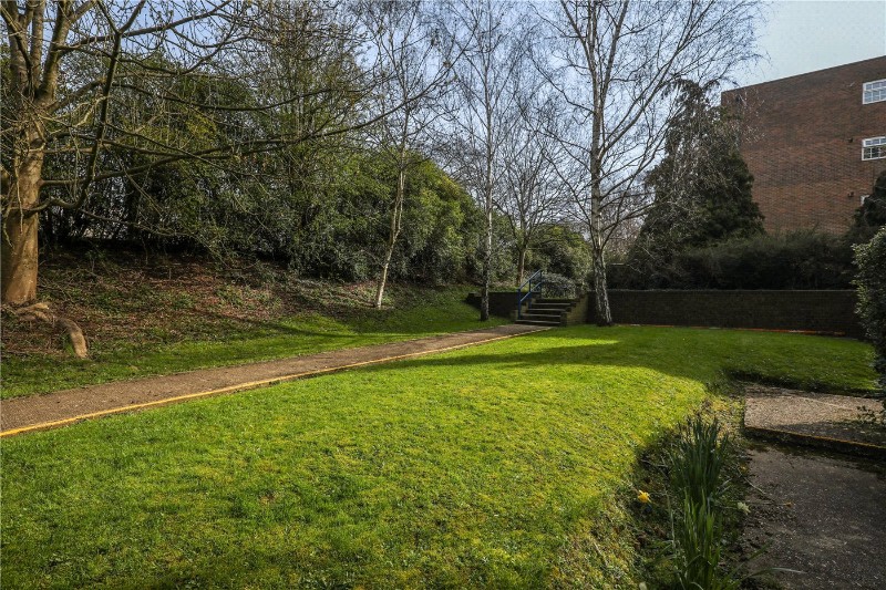 Gordon House, Western Avenue, London, W5