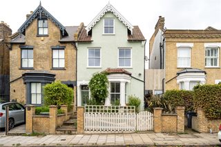 Angles Road, London, SW16