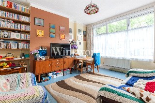 Arnold Gardens, London, N13