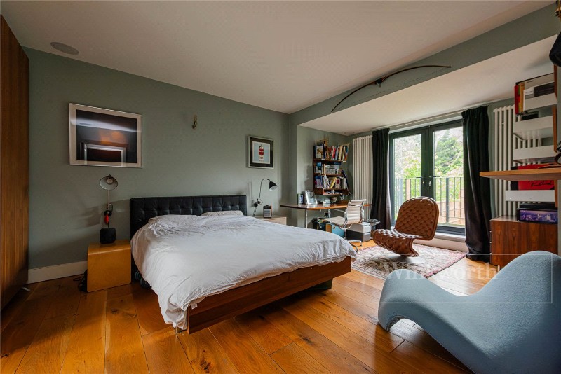 Donnington Road, London, Brent, NW10