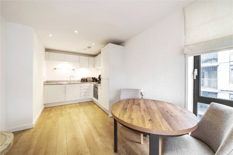Jonzen Walk, London, E14