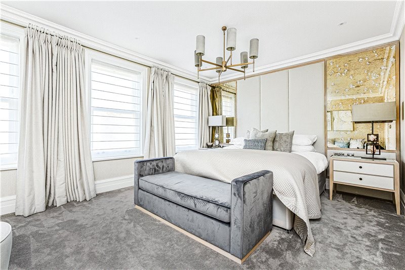 Beverley Road, Barnes, London, SW13