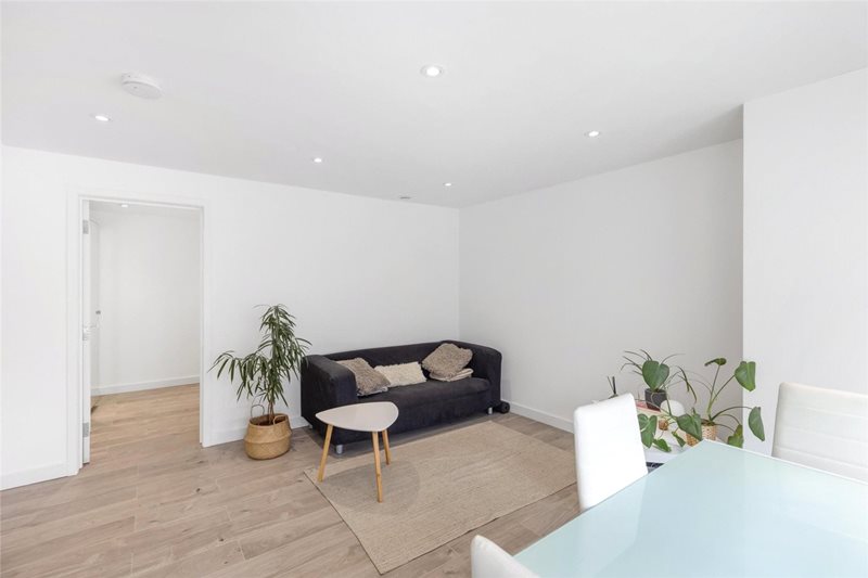 Gatestone Road, London, SE19