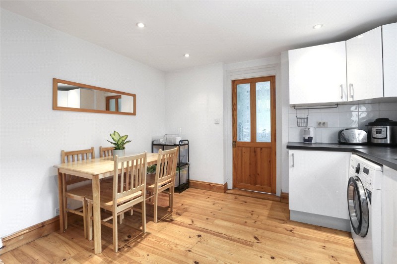 Warbeck Road, London, W12