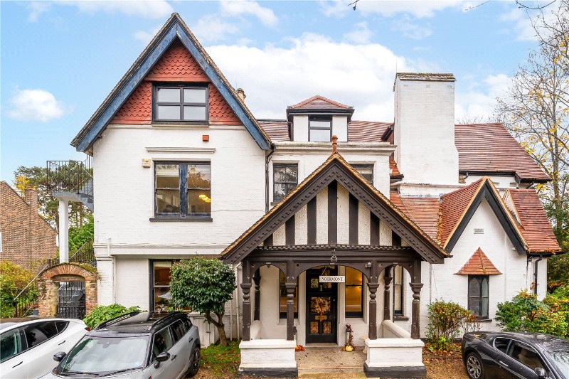 Cobbetts Hill, Weybridge, Surrey, KT13