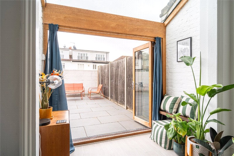 Kingscourt Road, London, SW16