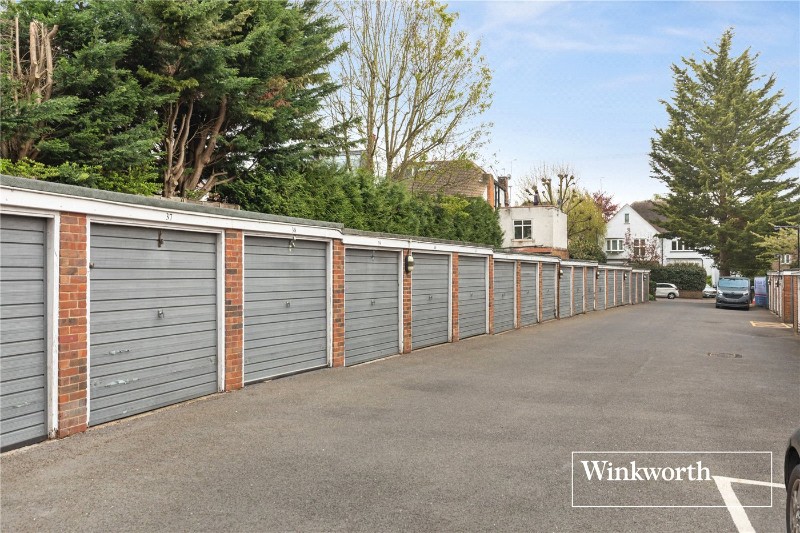 Hendon Lane, Finchley, London, N3