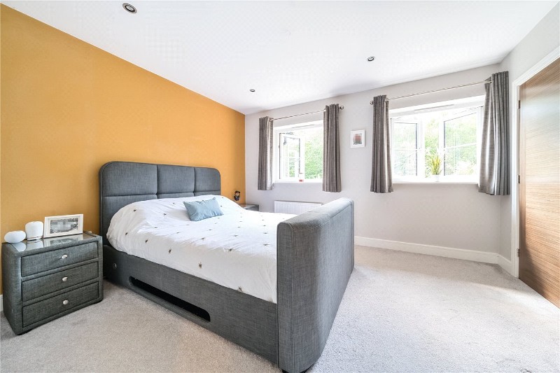 Oakleigh Close, Bucks Horn Oak, Farnham, Hampshire, GU10