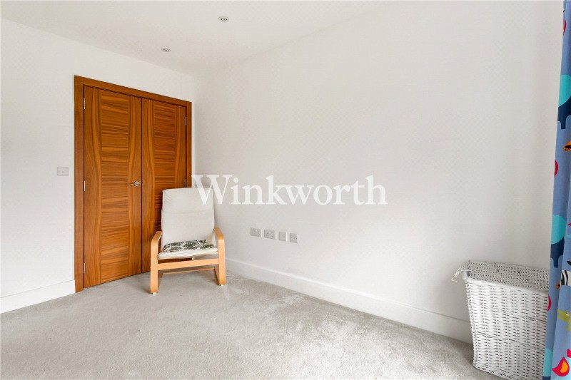 Belz Drive, London, N15