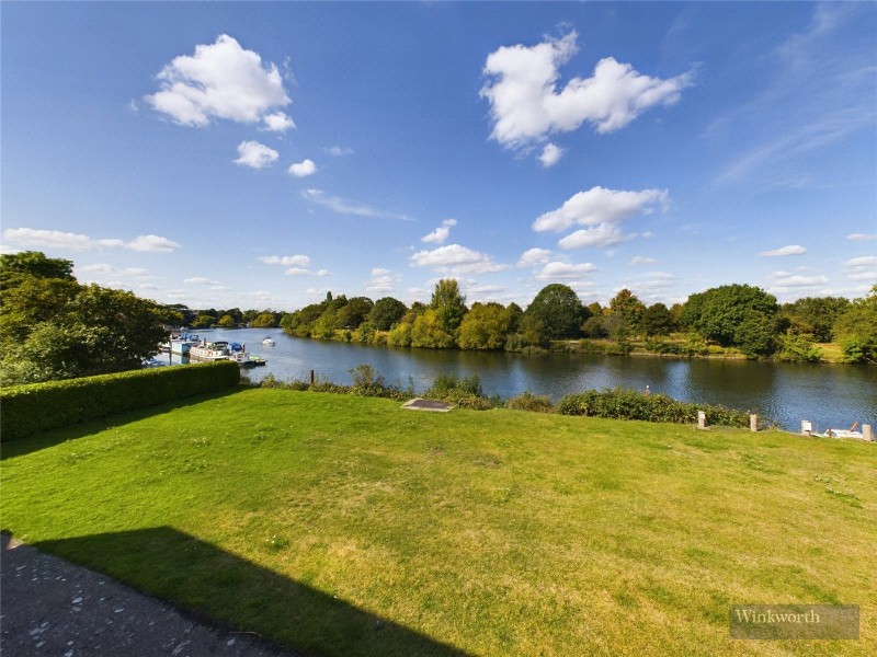 Ditton Reach, Thames Ditton, Surrey, KT7