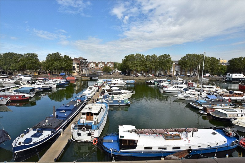 Dunnage Crescent, London, SE16