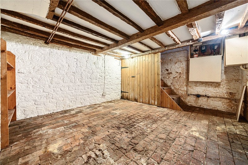West Street, Farnham, Surrey, GU9