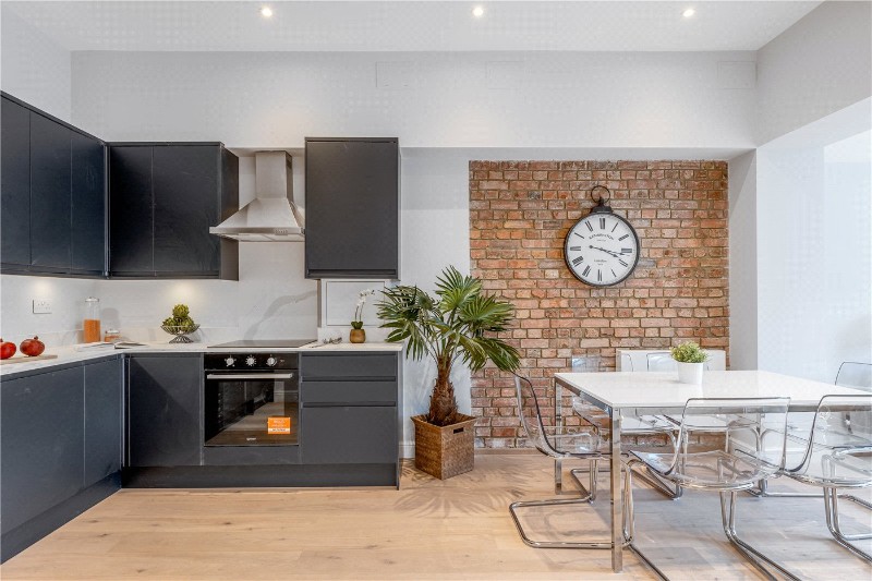 Twyford Avenue, Acton, UK, W3