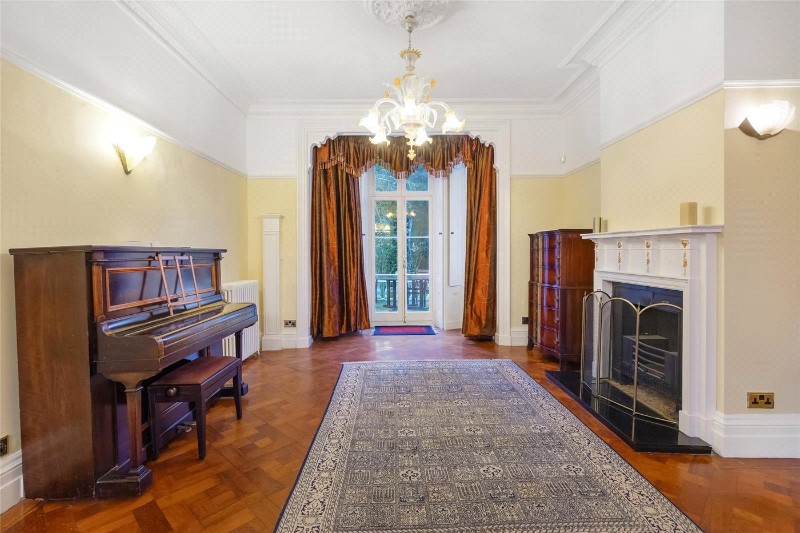 Dulwich Wood Avenue, London, SE19