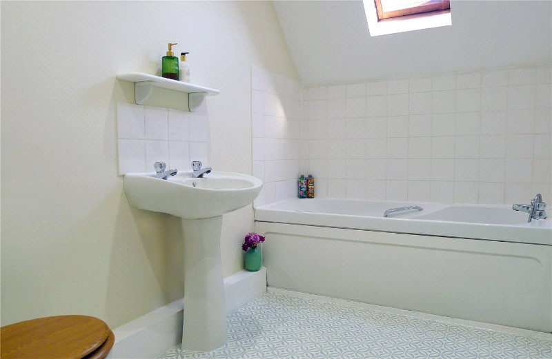 Stoner Hill Road, Froxfield, Petersfield, GU32