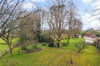 Stoner Hill Road, Froxfield, Petersfield, GU32
