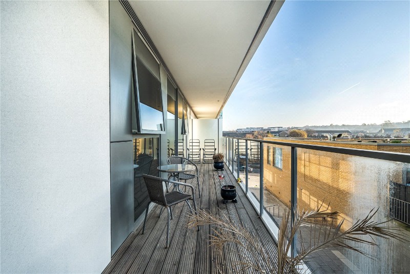 Granite Apartments, 30 River Gardens Walk, Greenwich, London, SE10