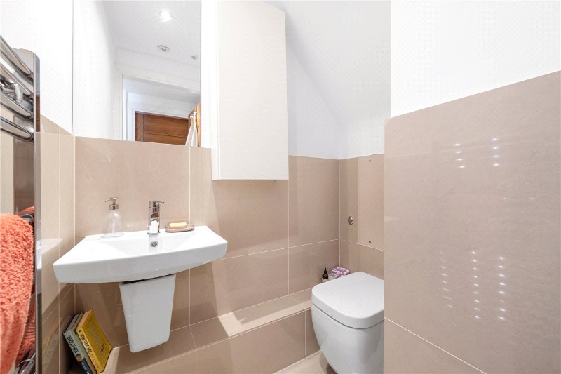 East Dulwich Grove, London, SE22
