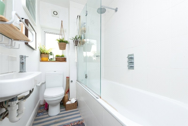 Bathurst Gardens, London, NW10