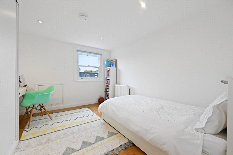 Davis Road, London, W3
