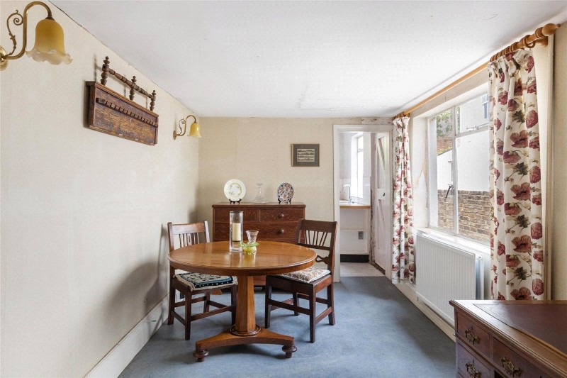 Meadow Road, London, SW8