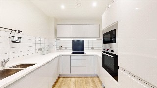 Louis Close, London, N7