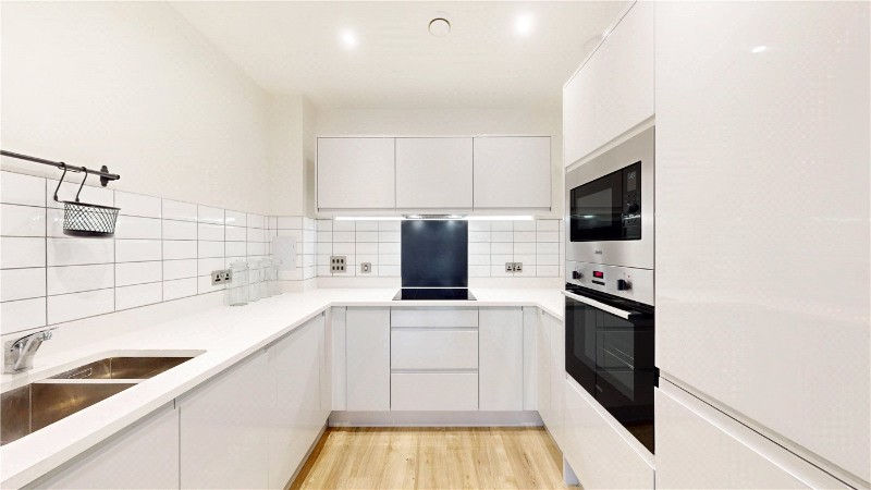 Louis Close, London, N7