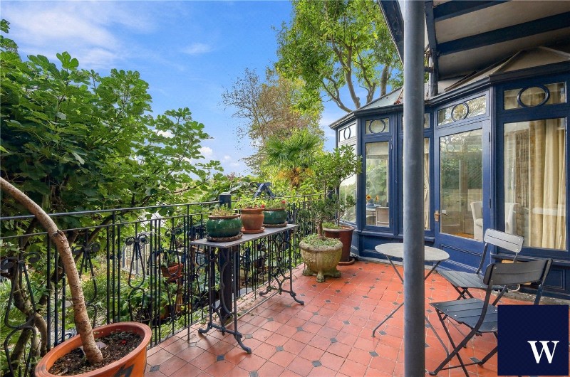 Southwood Lane, London, N6