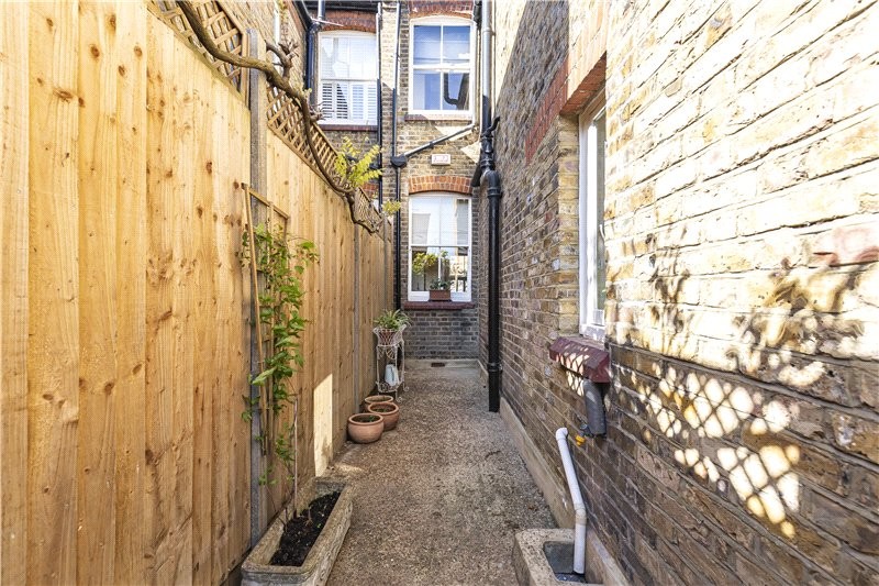 Grove Road, London, SW13